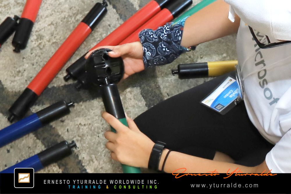 Puertas Afuera | Team Building Outdoor LATAM, El Caribe y USA Talleres de Cuerdas Bajas | Team Building Empresarial para el desarrollo de equipos de trabajo